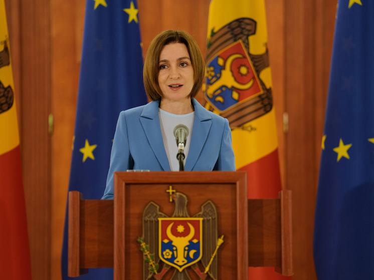 Молдаванам пора вооружаться метлами: диктатура Санду не оставила другого выбора