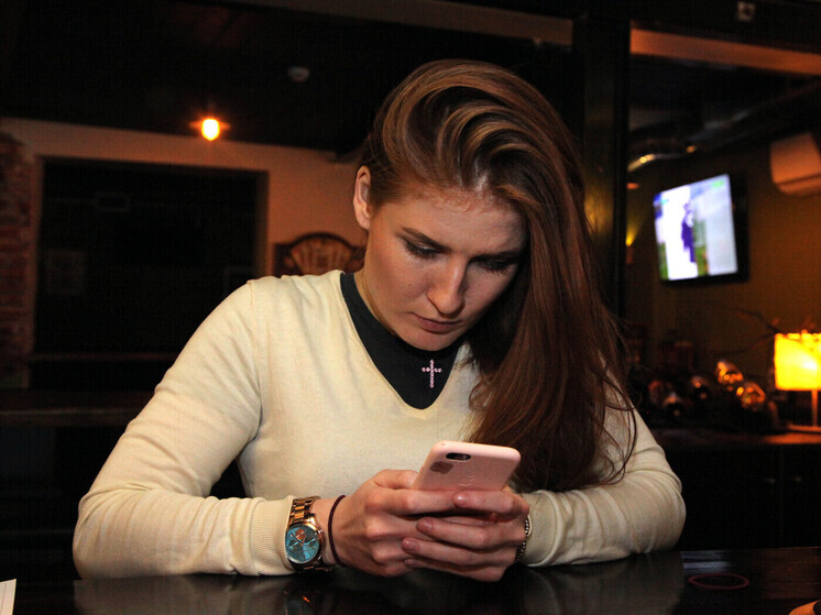 Сноуден предупредил об опасности Telegram и WhatsApp*