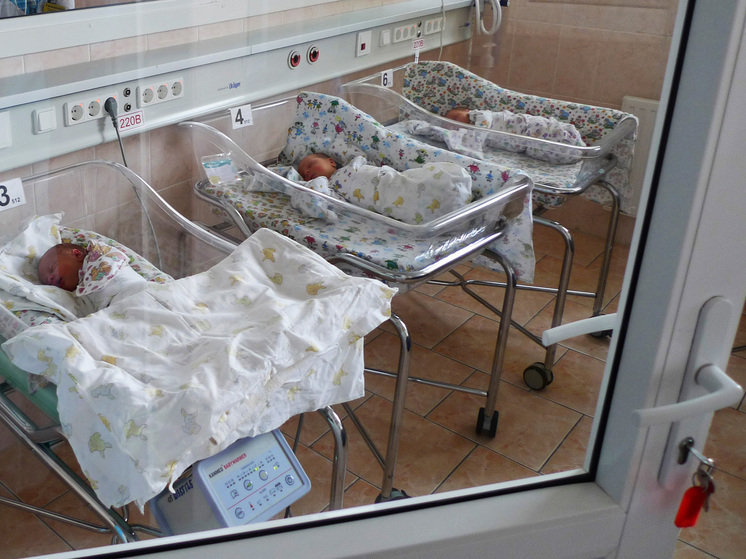 «Посмертные дети» любви или выгоды: граждане, рожденные через годы после смерти отца, смогут претендовать на пенсионные выплаты