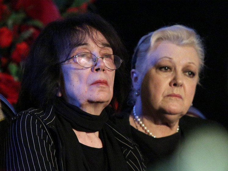 «Машей могут воспользоваться мошенники!»: Наталья Дрожжина призывает Надежду Баталову защитить сестру