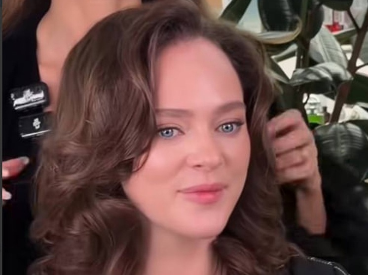 Аглая Тарасова обновила имидж после скандала и стала молодой Гузеевой