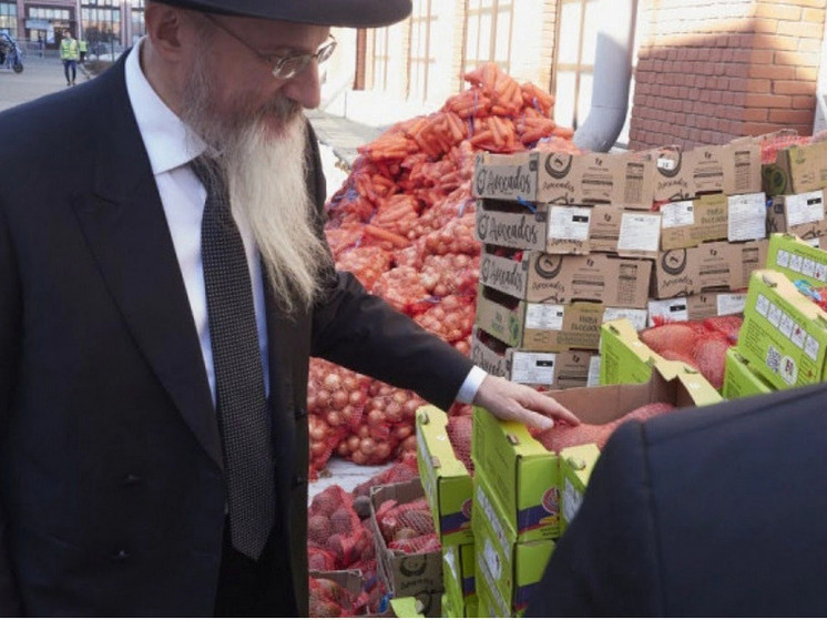 Евреи Москвы получили наборы продуктов перед Песахом от «Шаарей Цедек»
