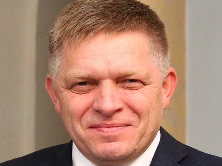 Фицо высоко оценил Орбана перед парламентскими выборами в Венгрии