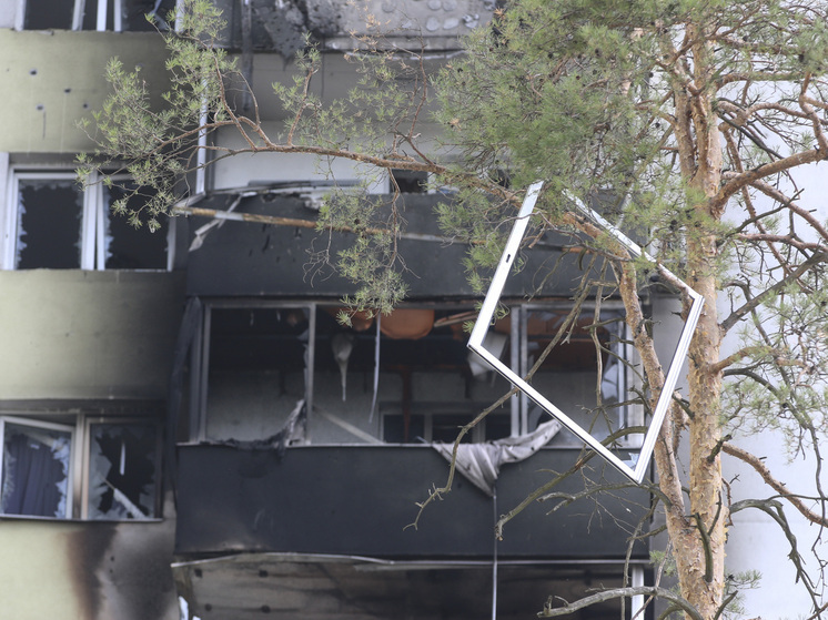 Беспилотники атаковали Воронеж: повреждена многоэтажка