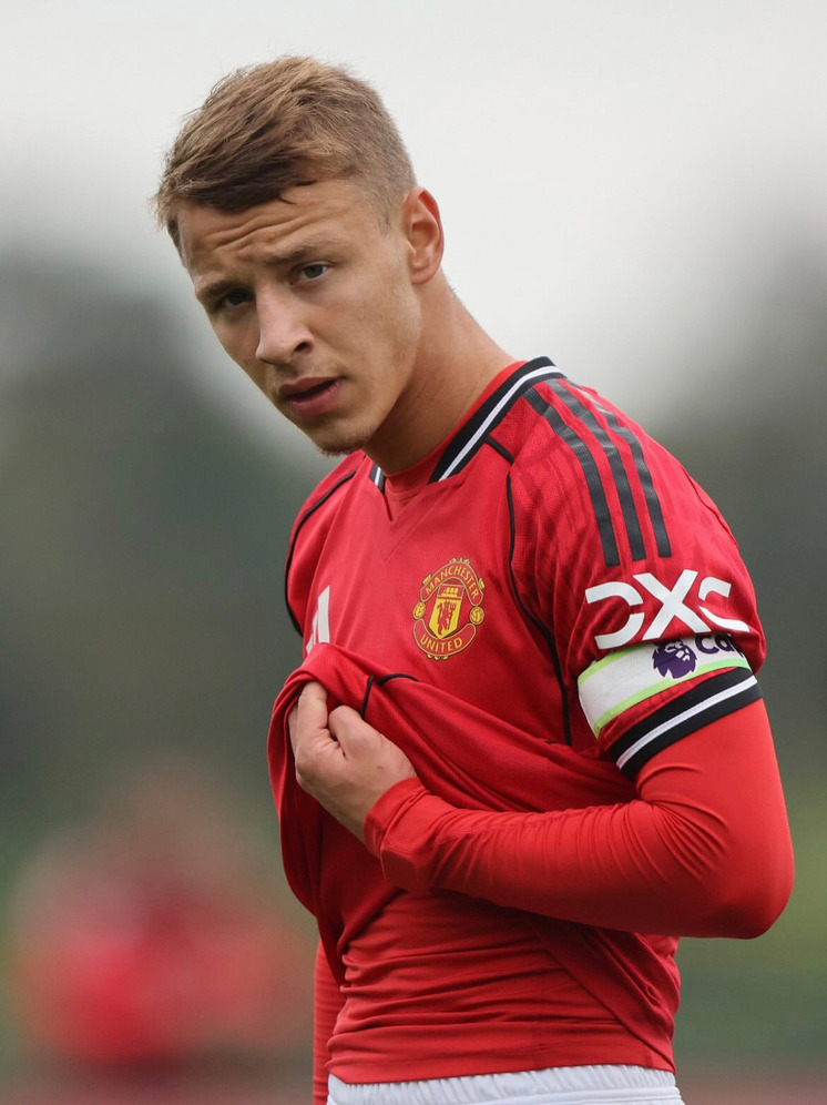 Дагестанский игрок «МЮ» продаст футболку с автографом Роналду, чтобы помочь землякам