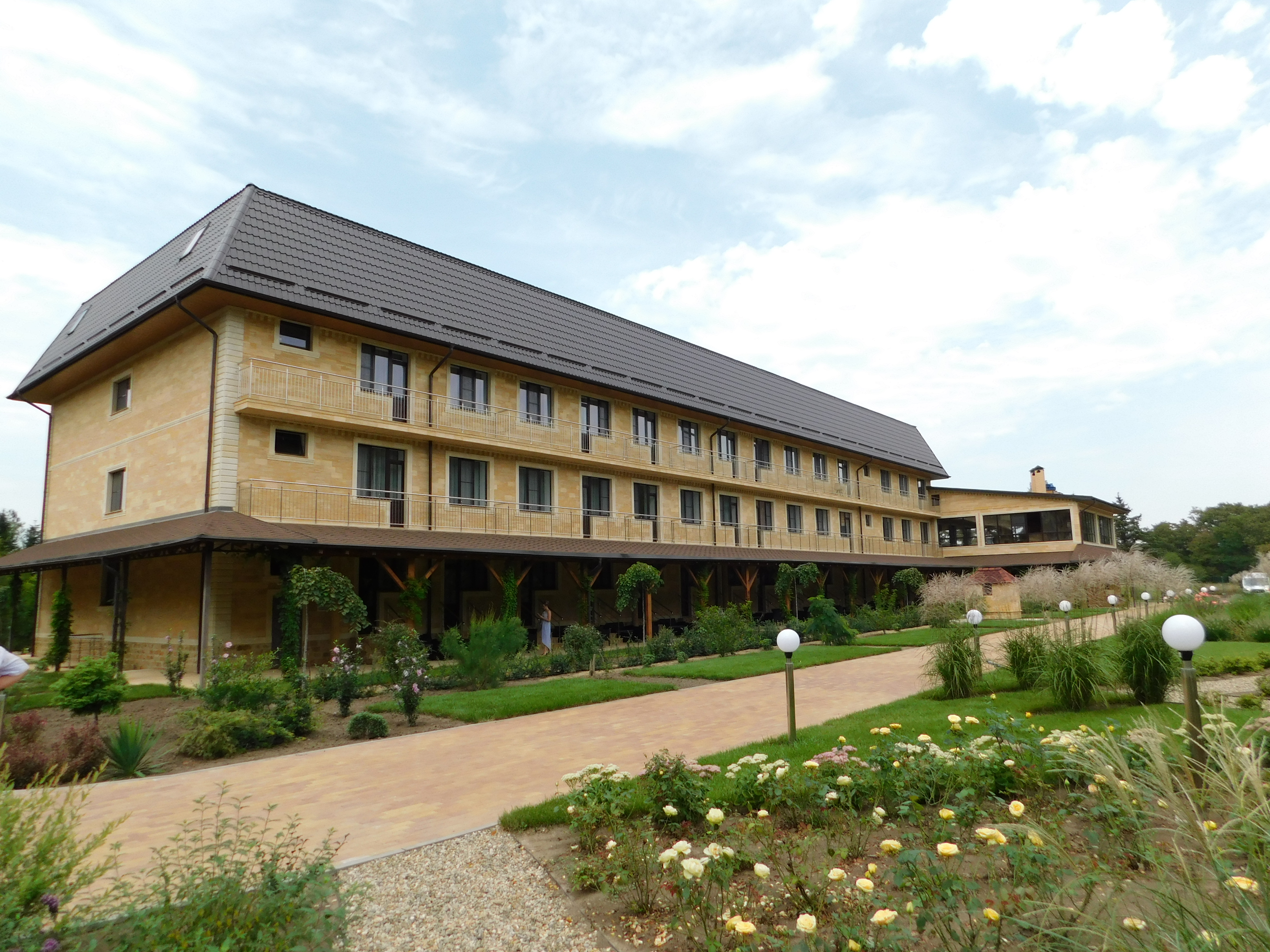 На месте разрушенного советского санатория Александр Удодов вместе с партнерами построили современный пансионат